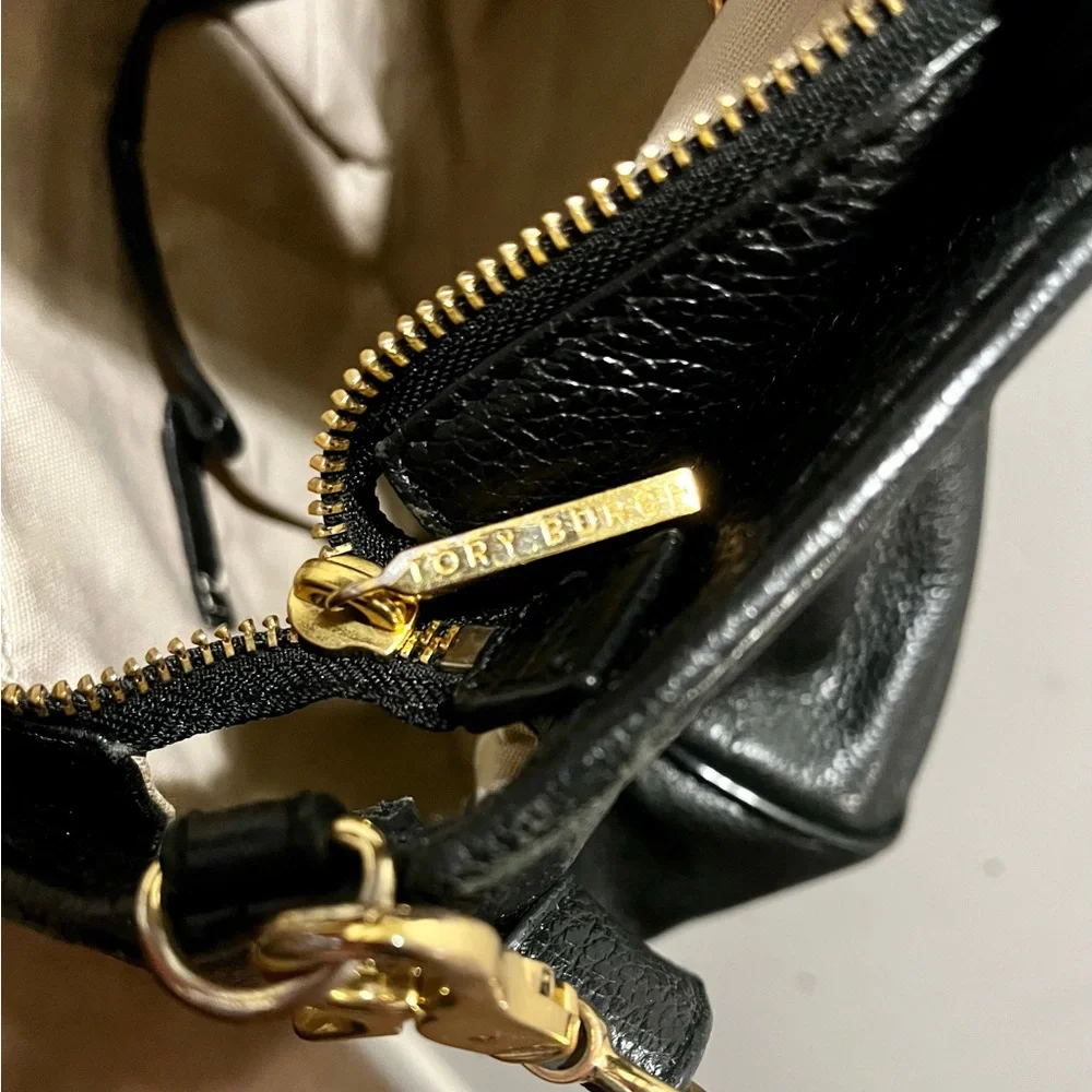 Tory Burch pebble grain leather bag w/ removable strap - Picture 4 of 16